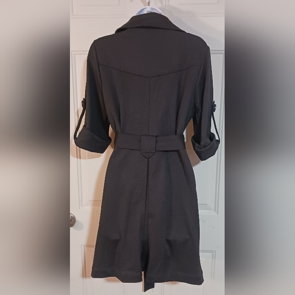 Women's Jacket - Picture 4 of 6